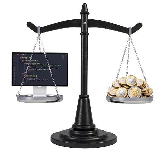 Balanza con un monitor de código en un platillo y monedas en el otro, que representa el retorno de una web